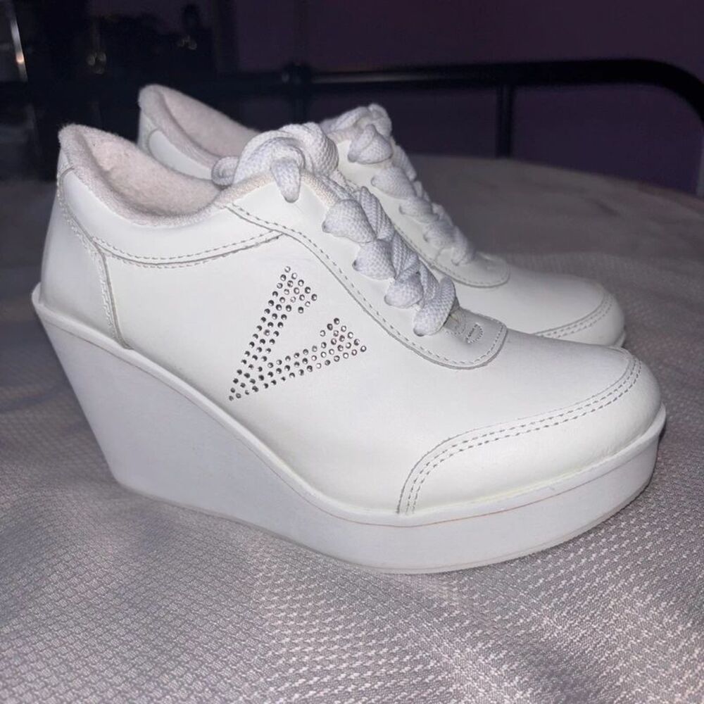 Vintage Y2K 2000’s Volatile Rhinestone Cash White Platform Wedge Sneakers size 7